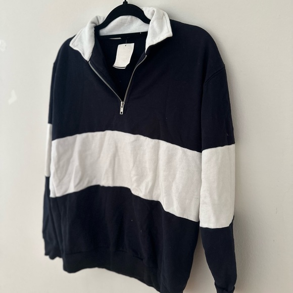 J. Galt Rugby Stripe Quarter-Zip Sweatshirt One-Size - Picture 11 of 12